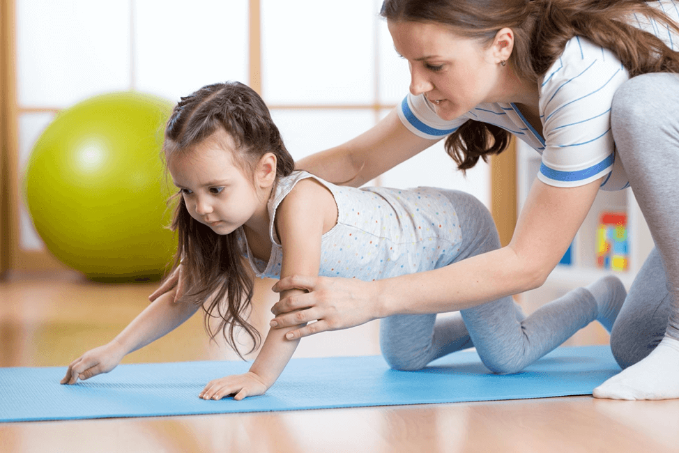 Should You Let Your Child Join in on Your Fitness Routine?