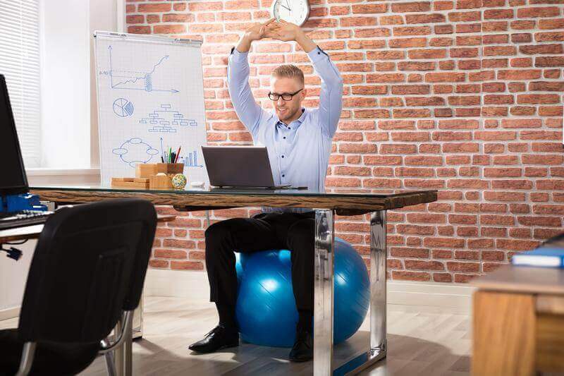 Tips for Making Healthy Choices When You’re at the Office All Day